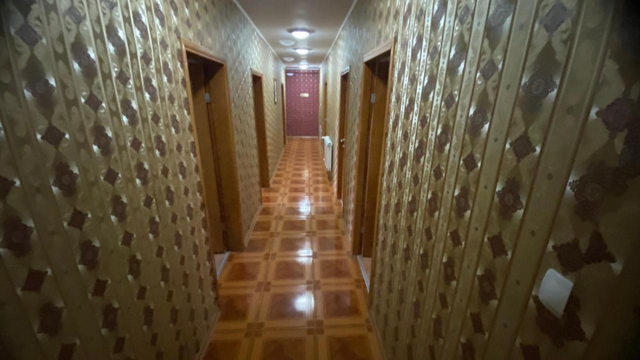Хотел Галина Палас Srem Екстер'єр фото